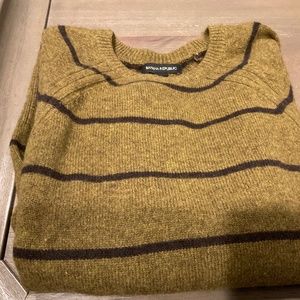Hardly worn sweater
